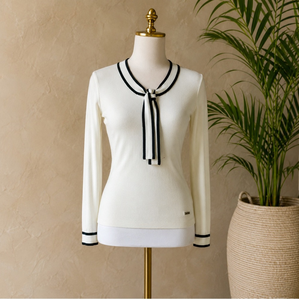 MaxMara Front Tie Knitted Sweater